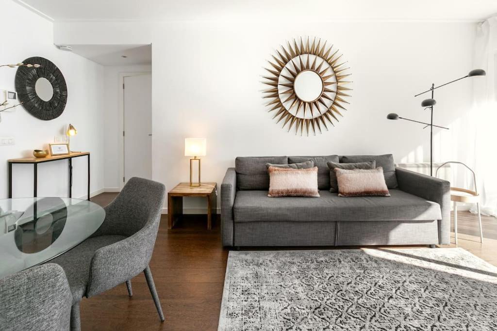 Appartement Metro & Pool *