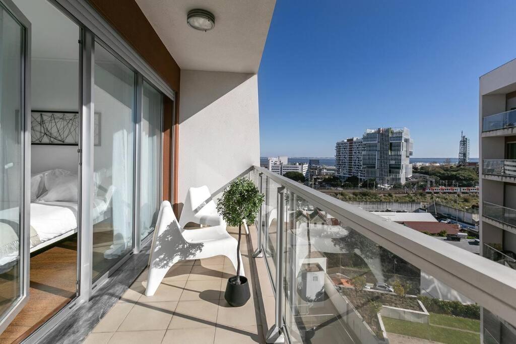Metro & Pool Appartement Lisboa