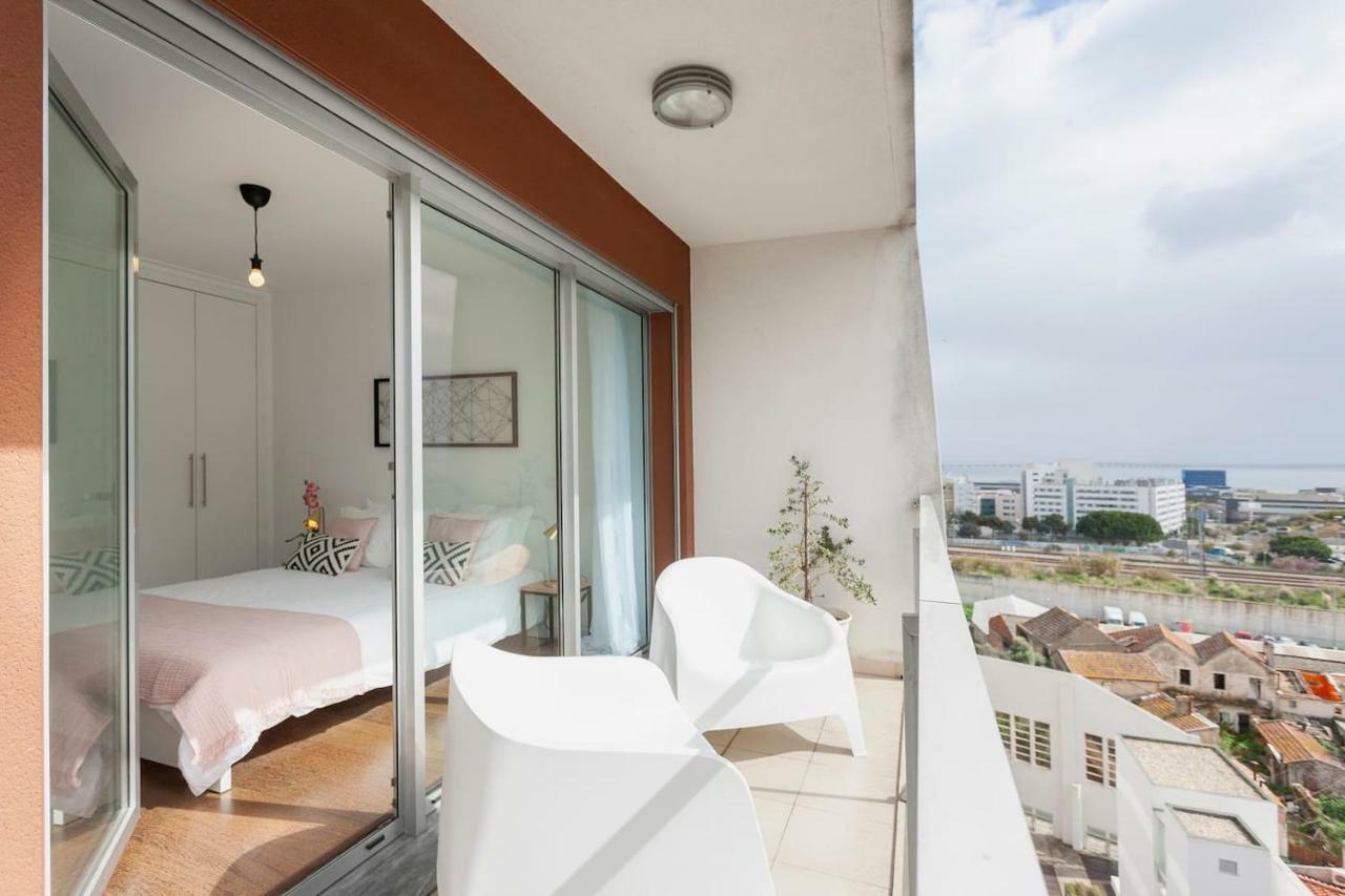 Metro & Pool Appartement Lisboa